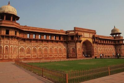 2-Day Tour to Taj Mahal, Agra from Hyderabad with Both Side Commercial Flights - Flights first: Hyderabad to Delhi and back the same trip