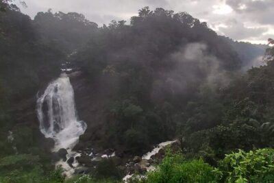 3 Nights Private Tour with Exclusive Houseboat- Sanguine Holidays - Day 1: Cheeyappara and Valara waterfalls, with a quick rhythm