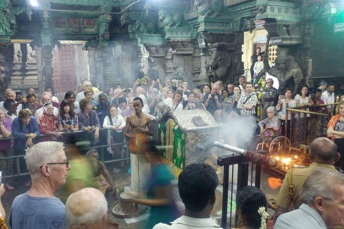 A Guided Cultural Immersion:Meenakshi Temple’s Night Ceremony - Palliyarai Pooja in Plain English