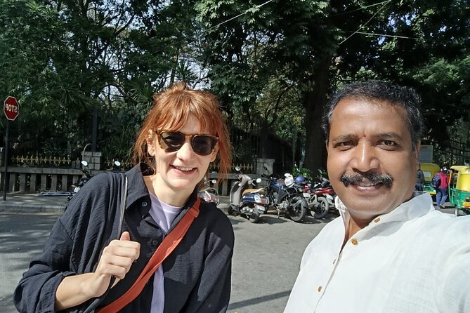 Bangalore Heritage and Cultural Walking Tour - Old Market, Heritage Buildings, and Centuries-Old Temples: where the character lives
