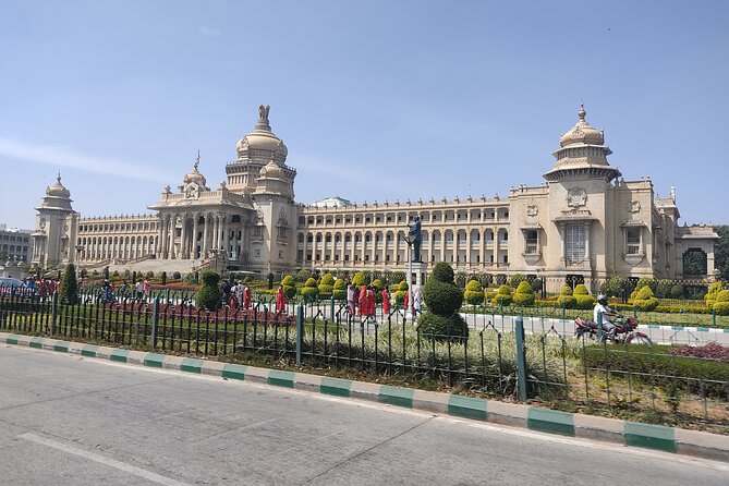 Bangalore in a Day: Private Guided Full-Day Sightseeing Tour - Vidhana Soudha and Attara Kacheri: Quick Civic Architecture, Big Impressions