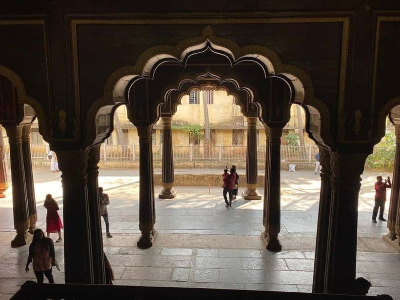Bangalore: Palace, Temples, Fort & Markets Walking Tour - KR Market (KR Bengaluru): fruit, flowers, and sensory overload that’s worth it