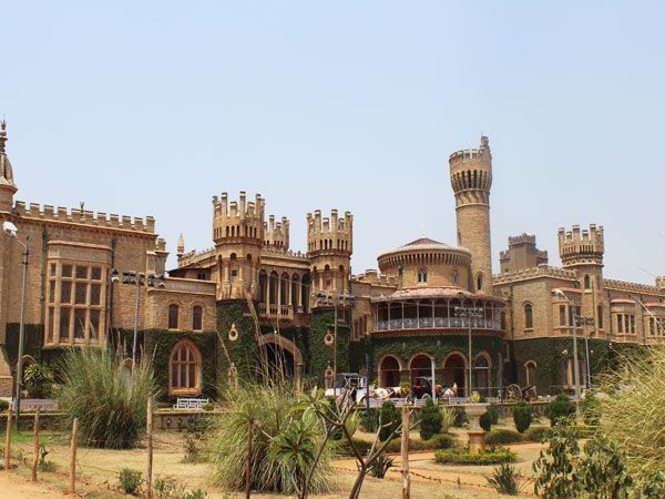 Bangalore: Private Full-Day City Tour w/ Lunch - ISKCON Temple: neo-classical calm before the city drive