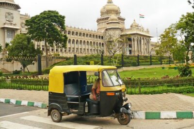 Bengaluru by Tuk Tuk - MG Road Start at Hard Rock Café: The Easy Beginning
