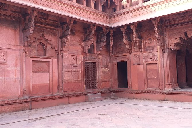 Bengaluru to Agra Taj Mahal Same Day Trip with Flights and lunch - The Early Morning Plan: Pickup, Delhi Flight, and Agra Arrival