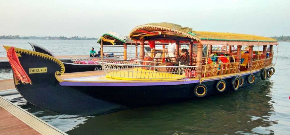 Cochin : Alleppey/Alappuzha Backwater Canoe (Shikara) Cruise - Why This Shikara Cruise Is Such a Good Cochin Day Plan