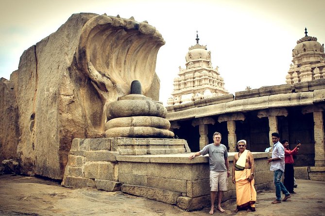 Day trip from Bangalore to Lepakshi for Temple architecture & paintings - Quick hits for your Lepakshi day