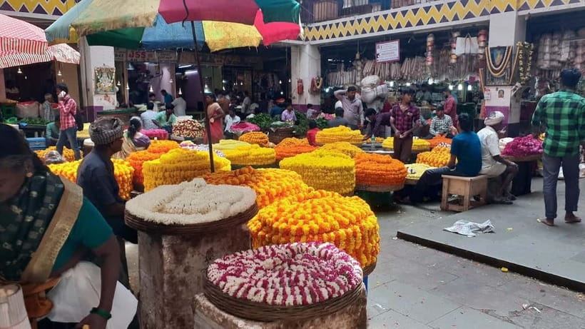 Experience Bangalore - Evening City Walk Tour & Market Visit - KR Market flower and fruit hour: colors, smells, and local rhythm