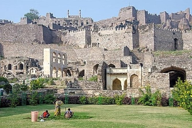 Full day guided tour of Hyderabad - Qutb Shahi Tombs at Ibrahim Bagh: a focused 30 minutes
