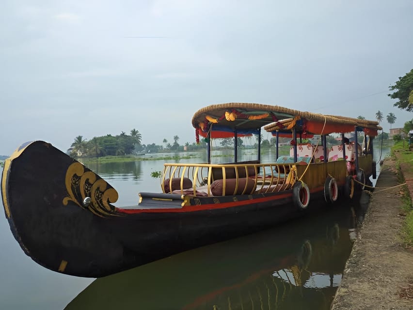 Kerala: Alappuzha River Cruise with Village Walk - Your guide: when narration helps, and when silence happens