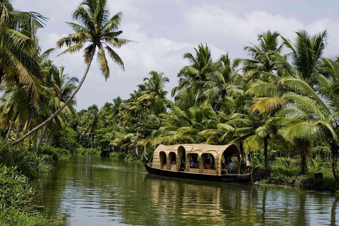 Kerala Beauty, Kochi with Alleppey Houseboat Cruise -03 Days Tour - Arriving In Kochi: Airport Pickup and Easy First-Day Flow