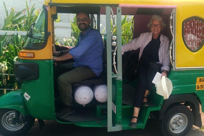 KOCHI LOCAL SIGHTSEEING TUK-TUK Tours - Cochin Spice Market and Jain Temple: Shopping and Daily Life