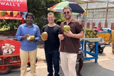 Mahabalipuram and Kanchipuram Day trip from Chennai by Private car with Guide - Ekambareswarar Temple: Earth, Giants, and Straight-Up Temple Scale