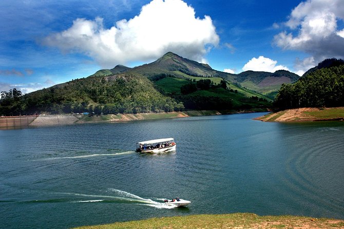 Munnar Site-seeing Tour - Photo Point: quick start, quick payoff