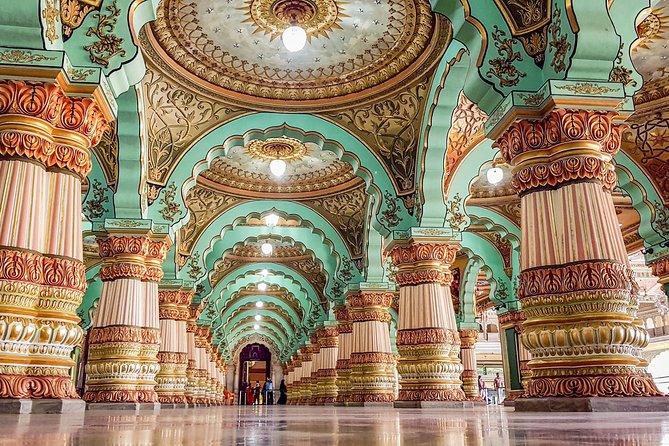 Mysore & Srirangapatna Day Tour from Bengaluru with Guide & Lunch - Getting picked up, getting driven, and keeping the day on schedule
