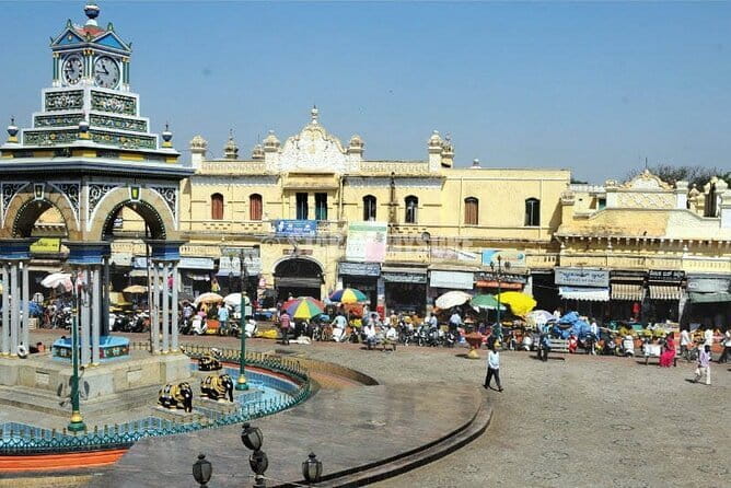 Mysore Tuk-Tuk Tours - Devaraja Market: shopping time that doesn’t hijack your day