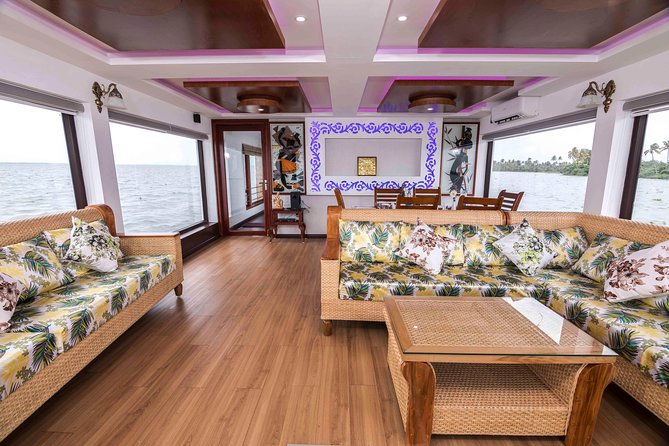 Private 3 Bedroom Luxury Houseboat Trip in Alleppy Backwaters - Quick take on what you’ll remember