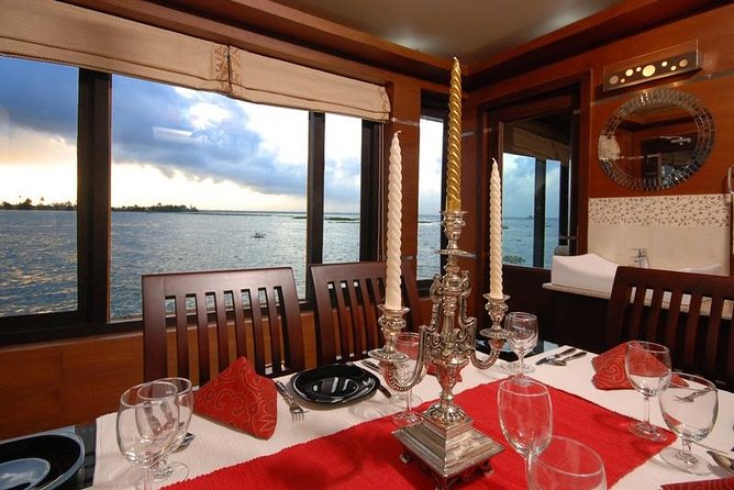 Private Full-Day Kerala Backwaters Houseboat Tour With Lunch & Pickup From Kochi - From hotel or airport to the boat: the morning flow