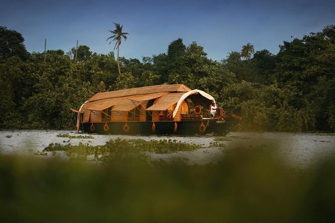 Private Overnight Alleppey Houseboat Cruise from Kochi - Why Overnight Backwaters From Kochi Feels Different Than a Day Trip