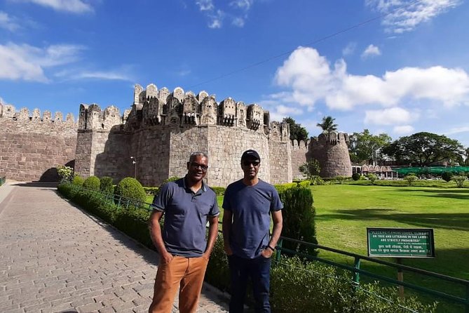 Private tour of Hyderabad with lunch for a cultural immersion - Golconda Fort: views, walls, and a 1,000-year timeline