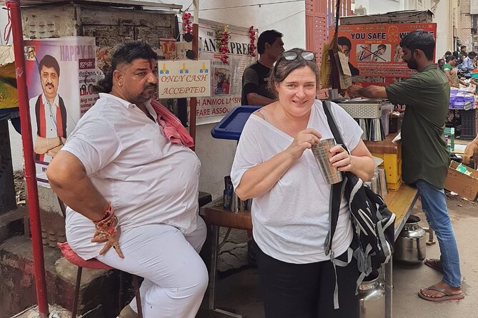 Sowcarpet Street Food Walking Tour in Chennai with guide - Kakada Ramprasad sweets and chaat: jalebi with a Mint Street connection