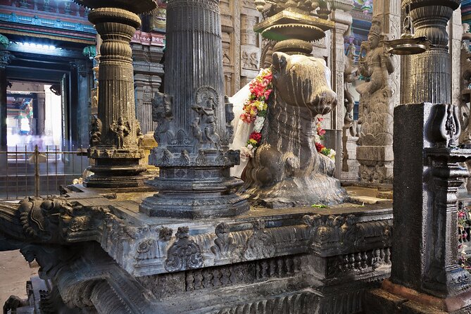 Spiritual Trails of Old Town Madurai (2 Hours Guided Walking Tour) - Start with a 360-degree view at the Nandi Statue