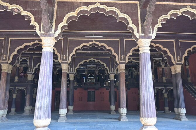 Tipu Palace + Koté Vishnu + Fort + KR Market + Jain Temple = Bengaluru Pété Walk - A Route That Shows Bengaluru in One Half-Day