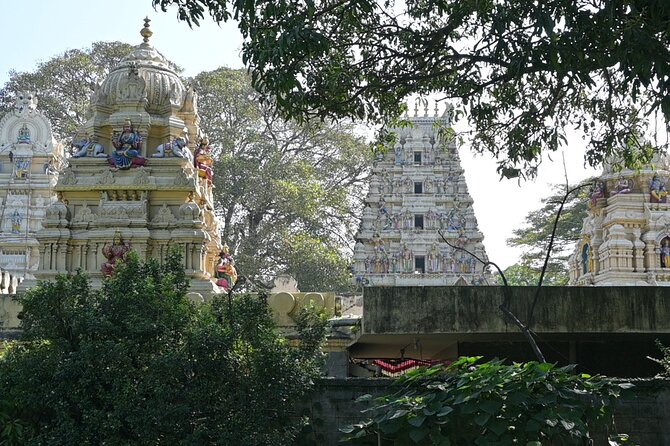 Tipu Palace + Koté Vishnu + Fort + KR Market + Jain Temple = Bengaluru Pété Walk - The Jain Shwetamber Mandir: Quiet, Rules, and Respect