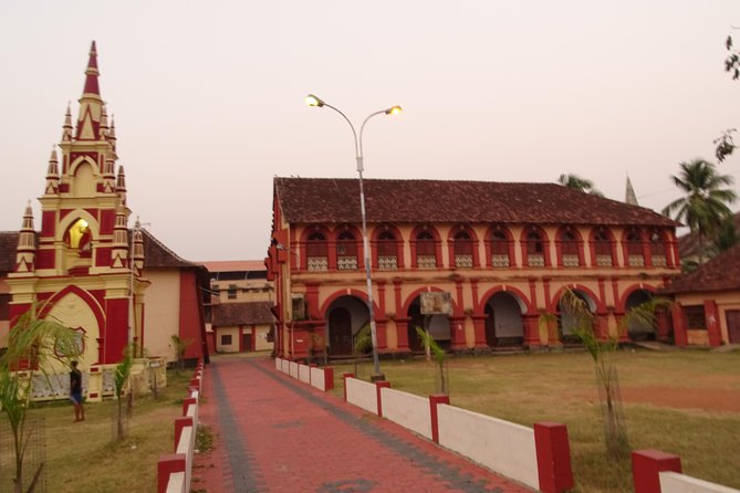 Walking Tour Of Fortkochi & Local Lunch - Getting started at Santa Cruz Basilica and meeting your guide